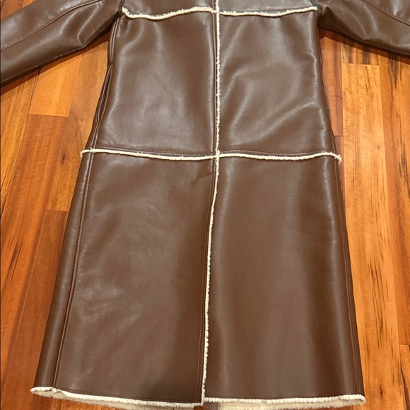 Song of Style Brown Faux Leather with Cream Interior - Picture 7 of 11